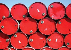 تهدید عرضه مازاد نفت در بازارهای جهانی