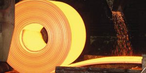 عرضه بیش از ۱۲۰ هزار تنی ورق گرم «فولاد» در بورس کالا طی ۲۰ روز ابتدایی ۱۴۰۰