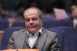 حمایت منطقی از بازار باید ادامه یابد