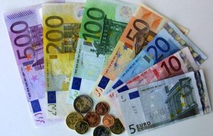 کاهش نرخ رسمی یورو و ۲۵ ارز دیگر