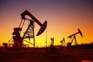 قیمت جهانی نفت با رشد ۰.۵۳ درصدی به ۵۵ دلار و ۳۳ سنت رسید