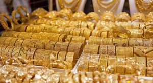 قیمت جهانی طلا از ۱٫۸۰۰ دلار پایین آمد