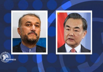 تاکید وزیران خارجه ایران و چین بر عملیاتی کردن سند همکاری ۲۵ ساله