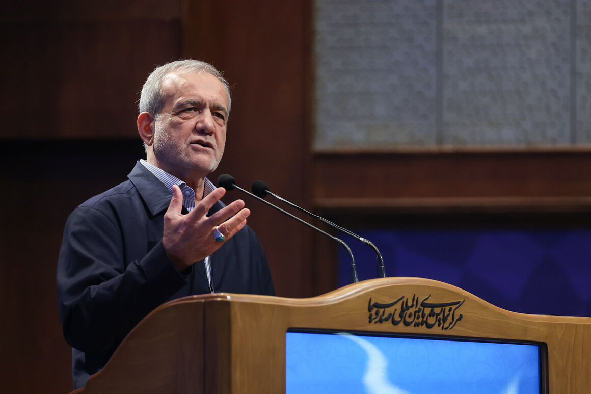 رئیسجمهوری: مصرف ۱۸۰ میلیارد دلاری انرژی در کشور دیگر قابلتداوم نیست رئیسجمهوری: مصرف ۱۸۰ میلیارد دلاری انرژی در کشور دیگر قابلتداوم نیست