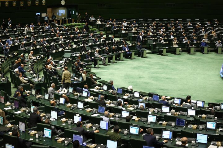 مجلس در بررسی کالابرگ الکترونیکی بر ضرورت تأمین امنیت غذایی تأکید کرد مجلس در بررسی کالابرگ الکترونیکی بر ضرورت تأمین امنیت غذایی تأکید کرد