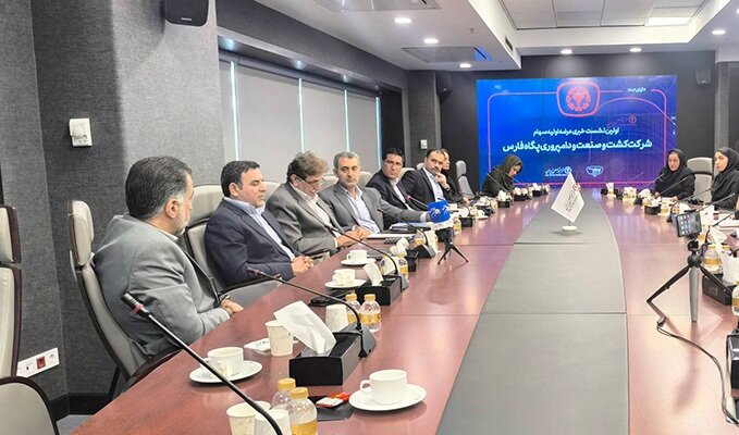 با زفارس در فرابورس ایران؛ شیر تولید، سود عرضه با زفارس در فرابورس ایران؛ شیر تولید، سود عرضه