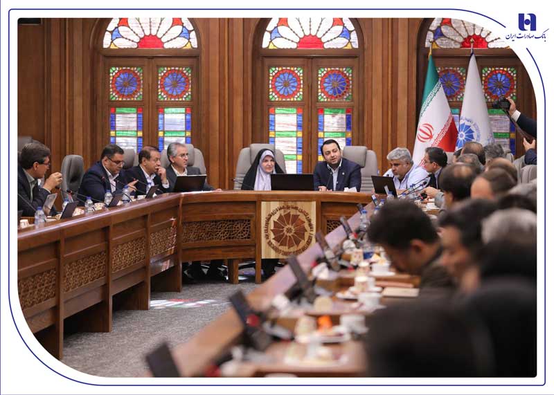 حمایت بانک صادرات ایران از تولید در سفر استانی به یزد حمایت بانک صادرات ایران از تولید در سفر استانی به یزد