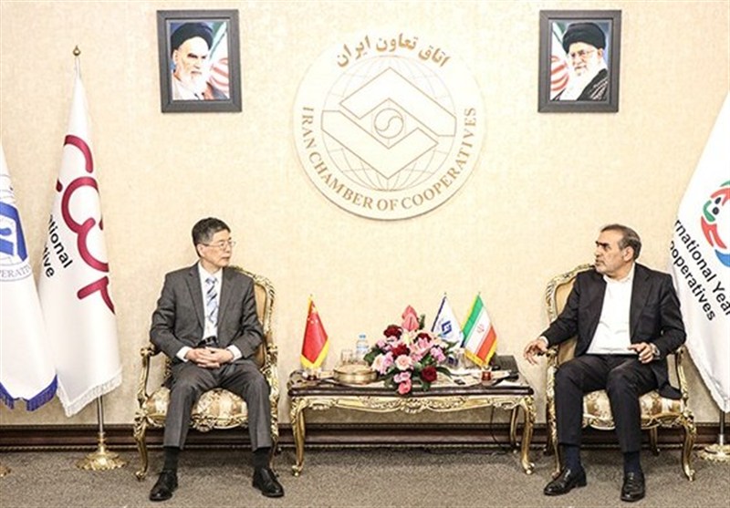 تأکید ایران و چین بر گسترش همکاریهای تعاونی و سرمایهگذاری مشترک تأکید ایران و چین بر گسترش همکاریهای تعاونی و سرمایهگذاری مشترک