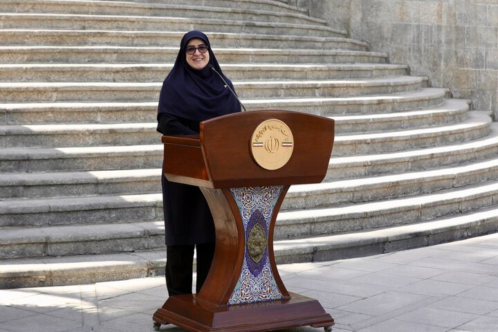 دولت: سهمیه بنزین تغییر نکرد؛ بررسی قیمت خودروهای لوکس در دستور کار دولت: سهمیه بنزین تغییر نکرد؛ بررسی قیمت خودروهای لوکس در دستور کار