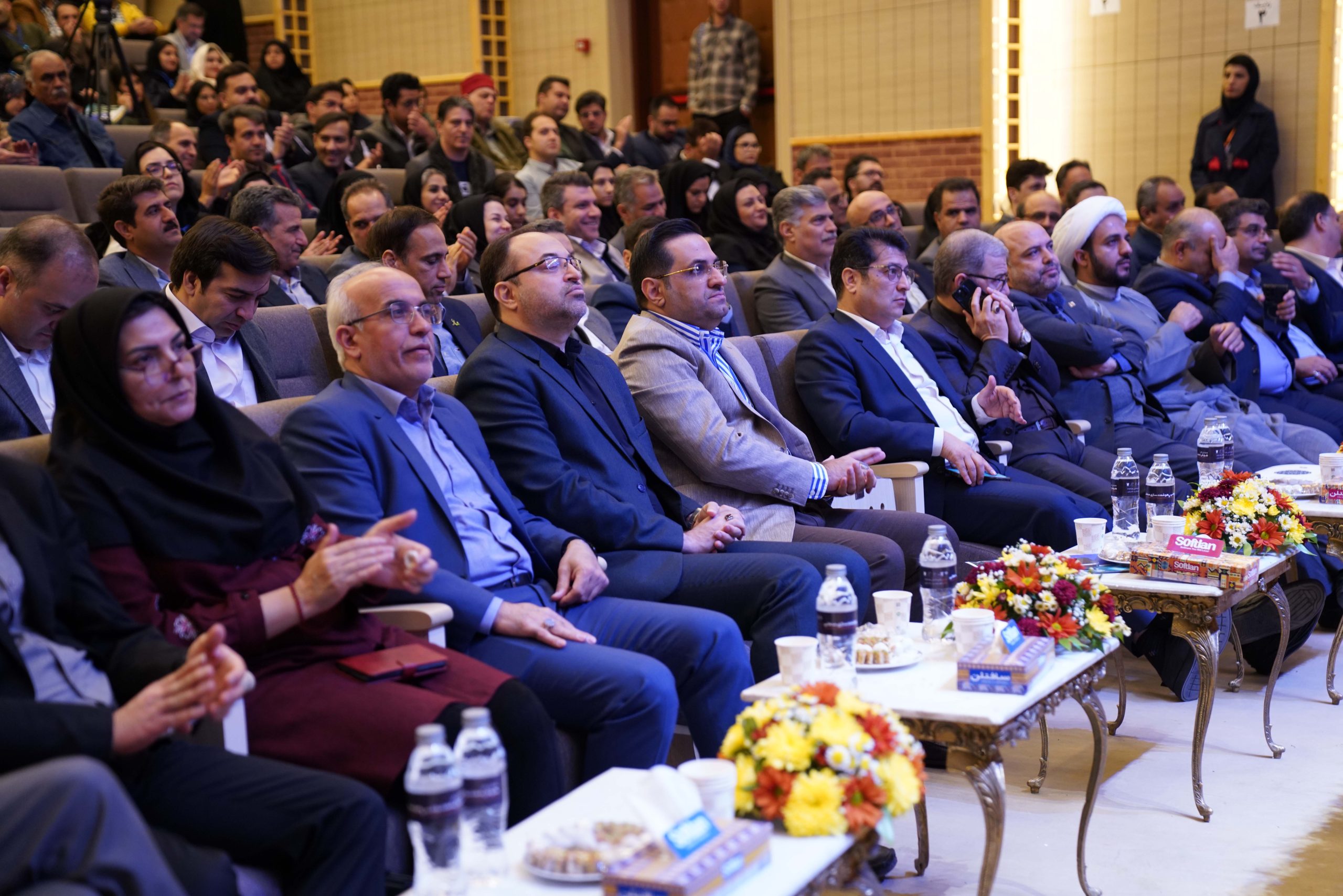 هوش مصنوعی؛ راهبرد فولاد آلیاژی ایران برای تابآوری و توسعه پایدار هوش مصنوعی؛ راهبرد فولاد آلیاژی ایران برای تابآوری و توسعه پایدار