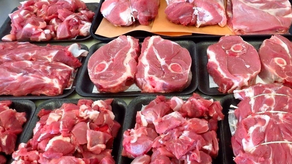 جهش قیمت گوشت و لبنیات در پی کمبود نهادهها جهش قیمت گوشت و لبنیات در پی کمبود نهادهها