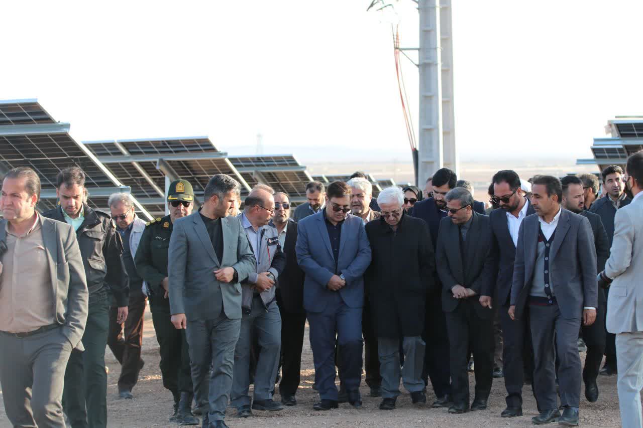 بهره برداری از نیروگاه خورشیدی ۷۲ مگاواتی آلومینای ایران تا پایان ۱۴۰۶ بهره برداری از نیروگاه خورشیدی ۷۲ مگاواتی آلومینای ایران تا پایان ۱۴۰۶