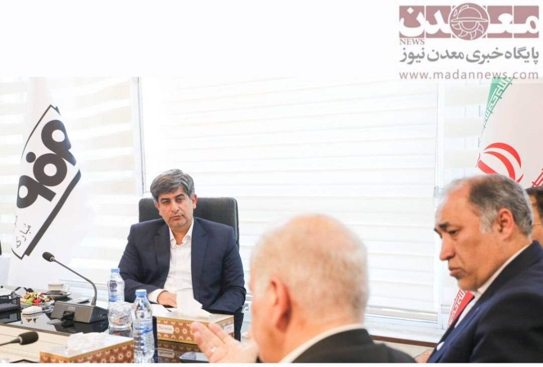 زرندی: بازار فولاد