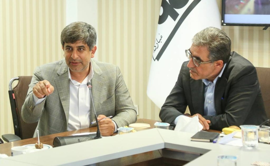 زرندی: عرضه‌های متوالی فولاد مبارکه