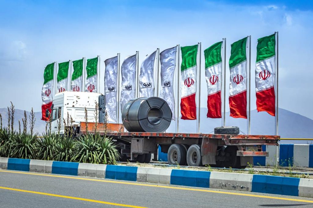 تداوم عرضه فولاد مبارکه