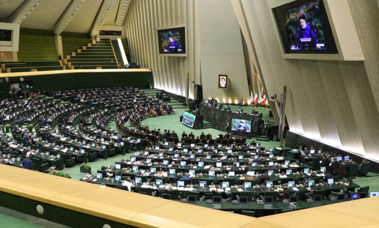 اصلاح حقوق بازنشستگی در مجلس