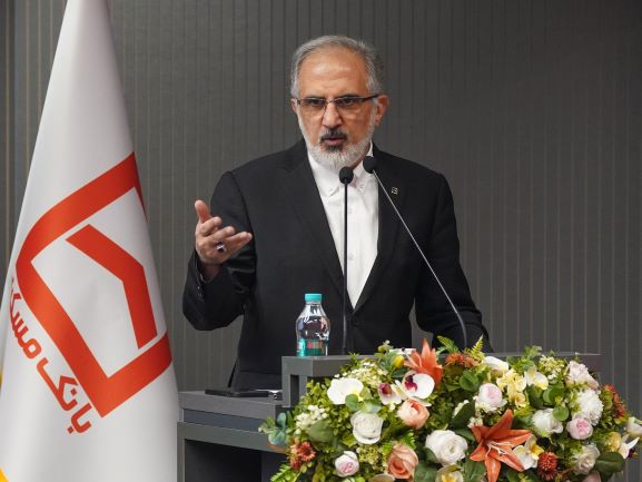 خورسندیان: خدمات ارزی بانک