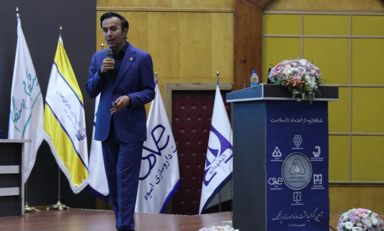 مرادی: عملکرد هلدینگ شفادارو