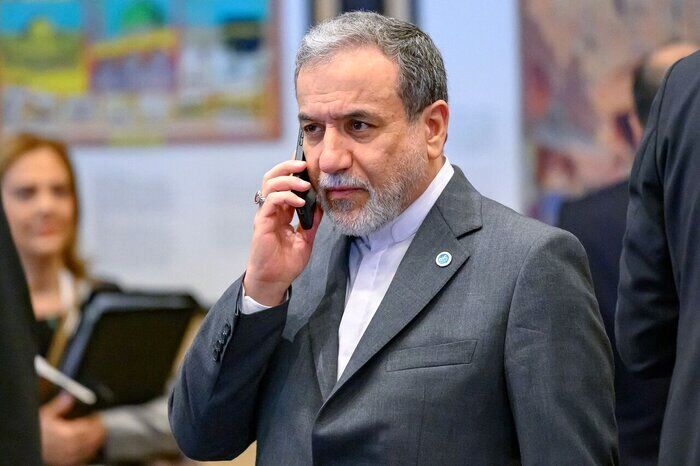 عراقچی: شروط بازگشایی تنگه هرمز