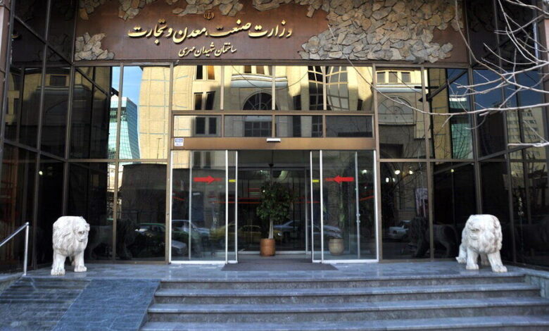 وزارت صمت: تامین قطعات یدکی خودرو